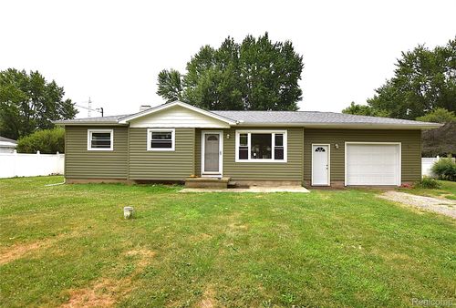 8212 Ohara Dr, Davison, MI, 48423-9533 | Card Image