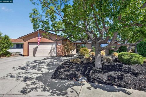 1812 Elkwood Dr, Concord, CA, 94519-1122 | Card Image
