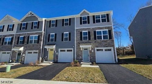 11 Limestone Blvd, Washington, NJ, 07882-2517 | Card Image