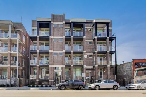 g-2450 Clybourn Ave, Chicago, IL, 60614-2352 | Card Image