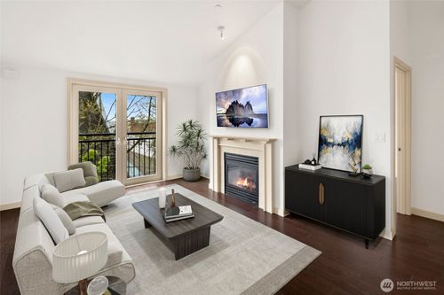 402-701 1st Ave N, Seattle, WA, 98109-4081 | Card Image