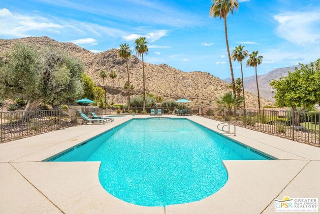 3708 E Bogert Trl, Condo with 2 bedrooms, 3 bathrooms and 2 parking in Palm Springs CA | Image 5