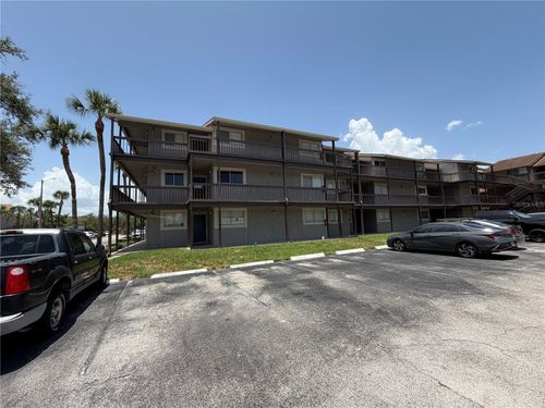 8b1-6308 Newtown Cir, Tampa, FL, 33615-3605 | Card Image