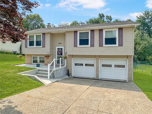 2255 Delphos Dr, Erie, PA, 16509-4119 | Card Image