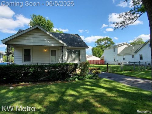 27096 Hampden St, Madison Heights, MI, 48071-3112 | Card Image