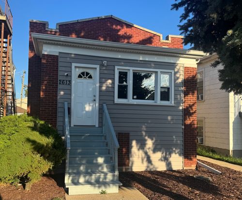 2613 Highland Ave, Berwyn, IL, 60402-2717 | Card Image