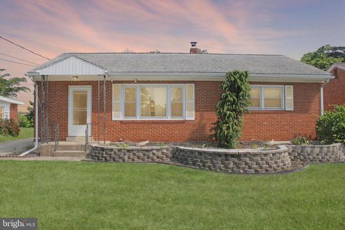 2900 Morningside Dr, Camp Hill, PA, 17011-5816 | Card Image