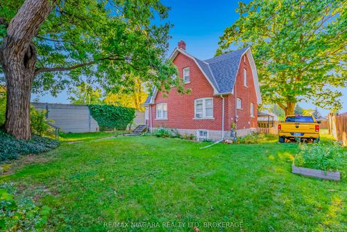 5365 Portage Rd, Niagara Falls, ON, L2E6B8 | Card Image