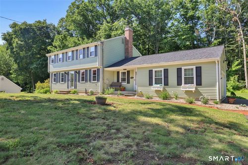 25 Silversmith Rd, Unionville, CT, 06085-1426 | Card Image