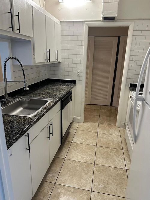 apt-102-400 N Riverside Dr, Pompano Beach, FL, 33062-5048 | Card Image