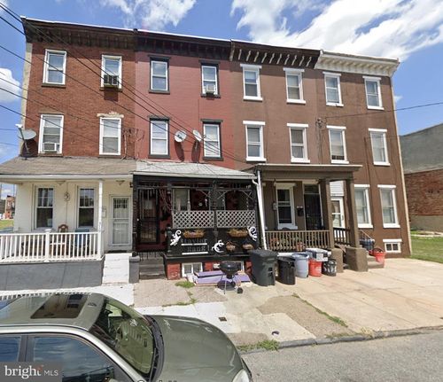 321 Washington St, CAMDEN, NJ, 08103-3410 | Card Image