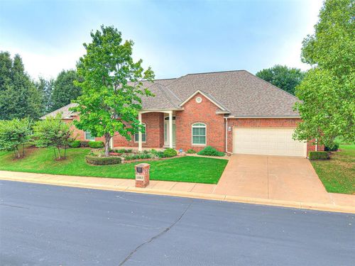 13817 Crest Glen Rd, Edmond, OK, 73013-7281 | Card Image