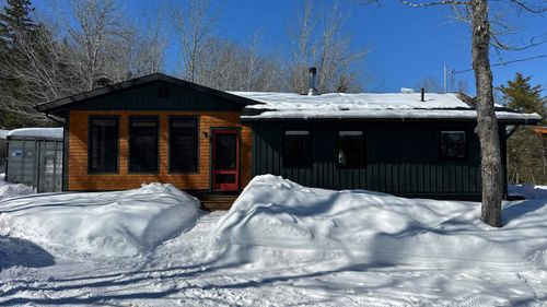 556 Valley Rd, Wentworth, NS, B0M1Z0 | Card Image