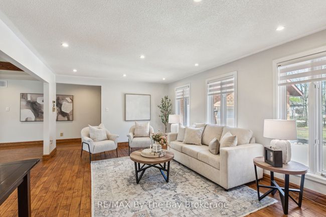 174 32nd St S, House other with 4 bedrooms, 4 bathrooms and 8 parking in Wasaga Beach ON | Image 6