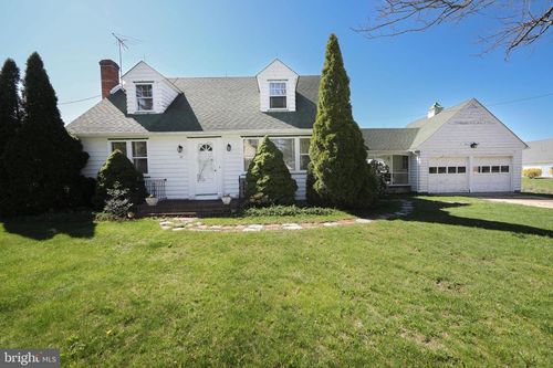 11 Valley Farm Rd, Rancocas, NJ, 08073-4218 | Card Image