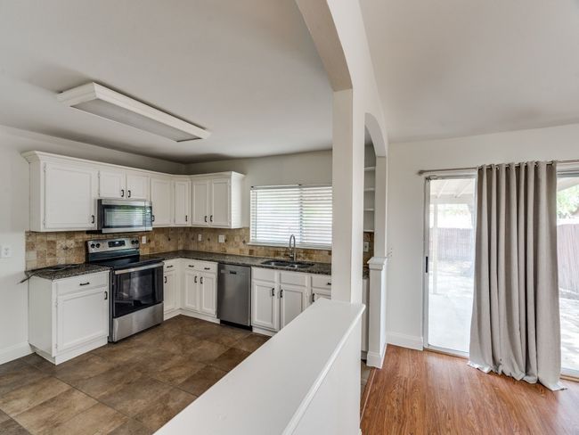 1804 Shreveport Trl, House other with 3 bedrooms, 2 bathrooms and null parking in Plano TX | Image 8