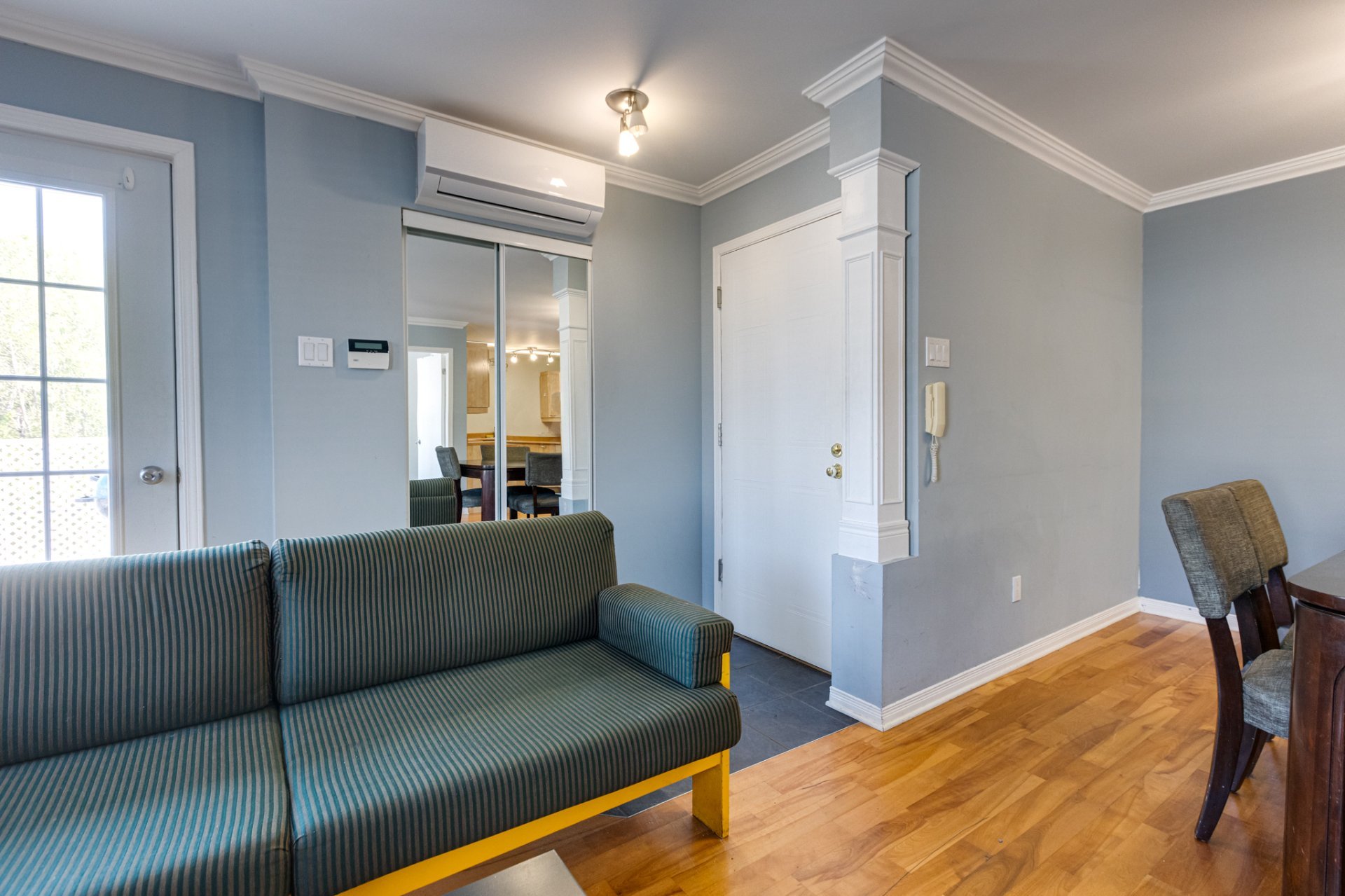 Residential Lease in Laval (Chomedey) 2