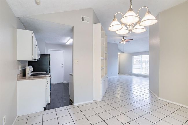5326 Lynngate Dr, House other with 3 bedrooms, 2 bathrooms and 1 parking in Spring TX | Image 10