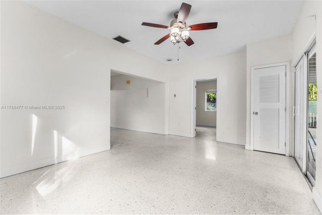 426 Sw 26 Th Rd, House other with 4 bedrooms, 3 bathrooms and null parking in Miami FL | Image 29
