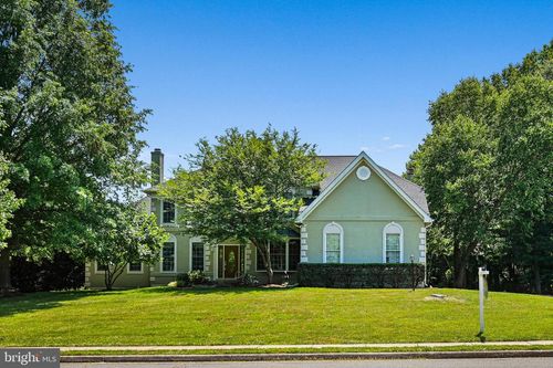 10509 Dunn Meadow Rd, VIENNA, VA, 22182-6601 | Card Image