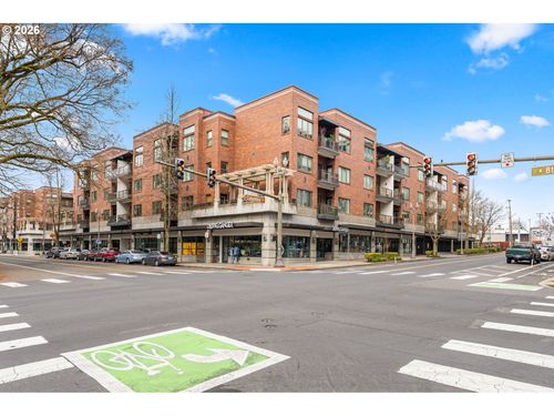 305-300 W 8th St, Vancouver, WA, 98660 | Card Image