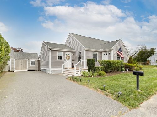 89 Doolittle Ct, Somerset, MA, 02725-2706 | Card Image