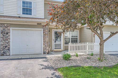 2029 Poppy Dr, Chanhassen, MN, 55317-8346 | Card Image