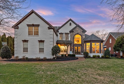 945 Plantation Blvd, Gallatin, TN, 37066-4493 | Card Image