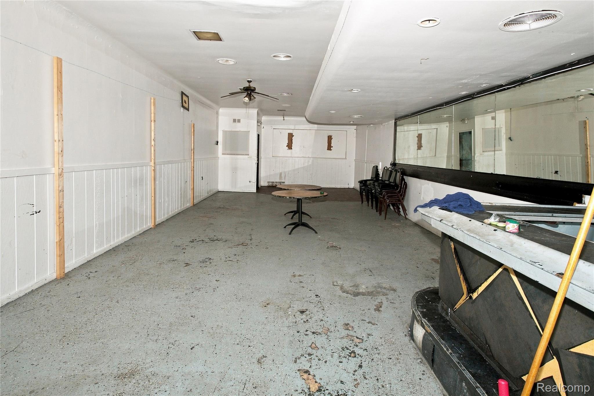Commercial Sale in Detroit 4