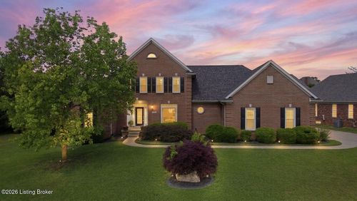 7915 Hall Farm Dr, Louisville, KY, 40291-5024 | Card Image