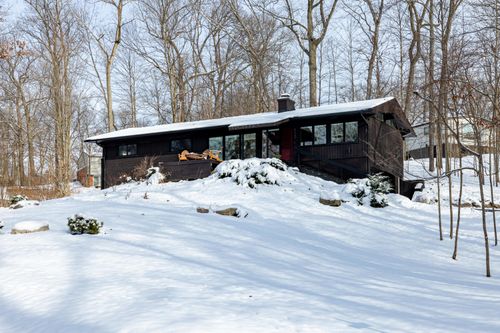 4120 Woodland Dr, Ann Arbor, MI, 48103-9775 | Card Image