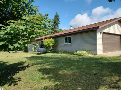 3100 Pointer Rd, West Branch, MI, 48661-9141 | Card Image