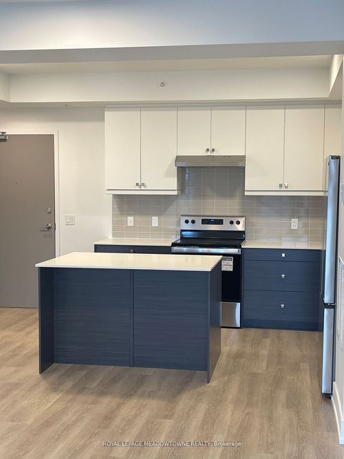 407-19B West Lane, Selwyn, ON, K9J0C5 | Card Image