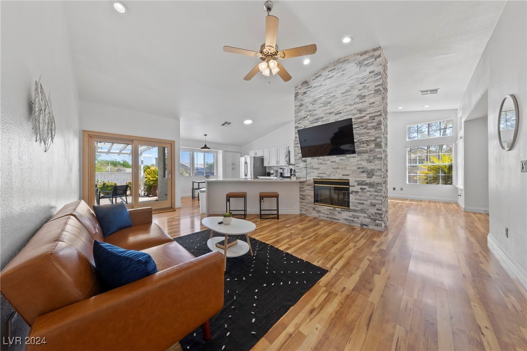 Angel Falls Dr, Henderson, NV 89074