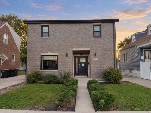 8736 S Richmond Ave, Evergreen Park, IL, 60805-1046 | Card Image