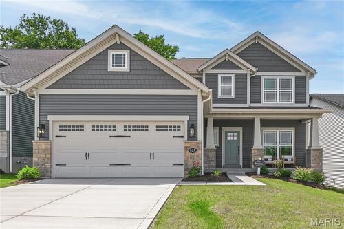 527 Ryehill Dr, Saint Peters, MO, 63376-4498 | Card Image