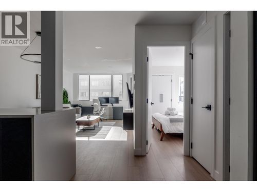 1270 Robson St, Vancouver, BC, V6E3Z6 | Card Image