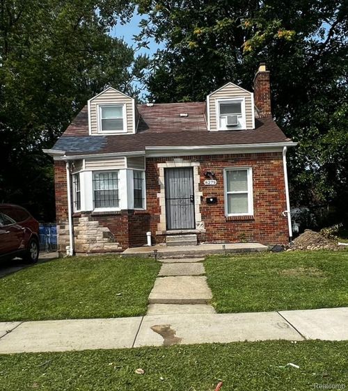 8279 Greenlawn St, Detroit, MI, 48204-3203 | Card Image