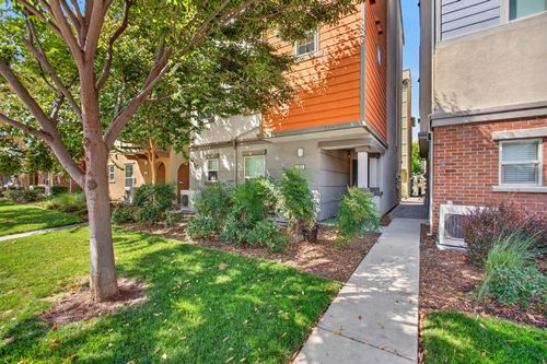 482 Tailoff Ln, Sacramento, CA, 95818-2855 | Card Image