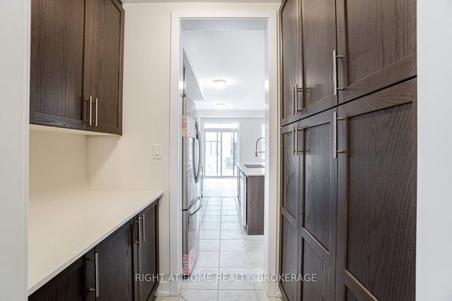 637 Etheridge Ave, House other with 4 bedrooms, 3 bathrooms and 1 parking in Milton ON | Image 9
