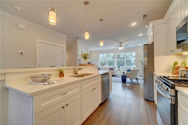 2919 Pretty Lake Ave, House attached with 4 bedrooms, 4 bathrooms and null parking in Norfolk VA | Image 13