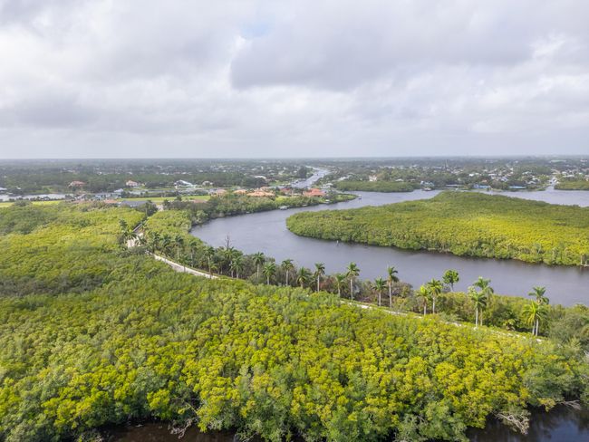 139 Se Via Bisento, House other with 3 bedrooms, 2 bathrooms and null parking in Port St. Lucie FL | Image 46