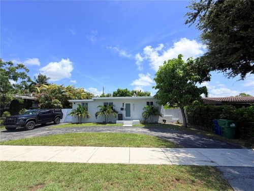 8321 Sw 46th St, Miami, FL, 33155-4204 | Card Image