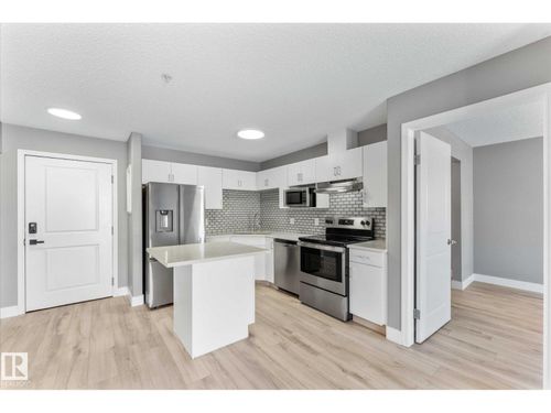 115-16221 95 St Nw, Edmonton, AB, T5Z3V3 | Card Image