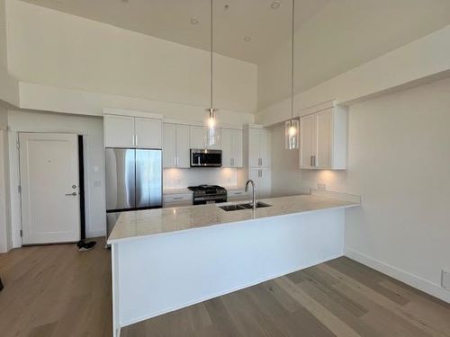 604-22633 Selkirk Ave, Maple Ridge, BC, V2X2Y1 | Card Image