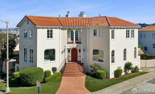 1185 Monterey Blvd, San Francisco, CA, 94127-2505 | Card Image