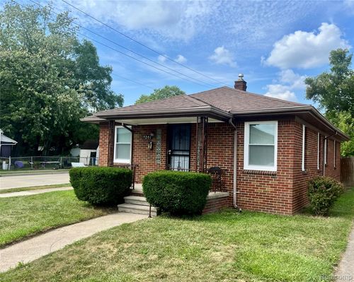 7201 Jackson Ave, Warren, MI, 48091-2913 | Card Image