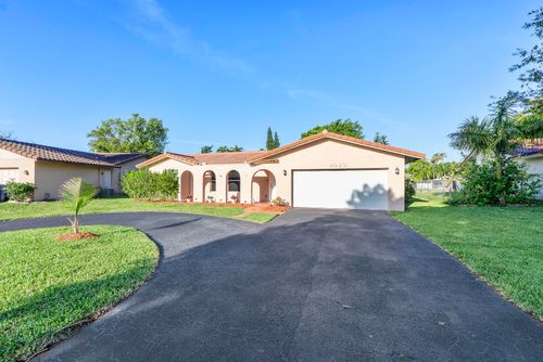 4020 Nw 113th Ave, Coral Springs, FL, 33065-7750 | Card Image