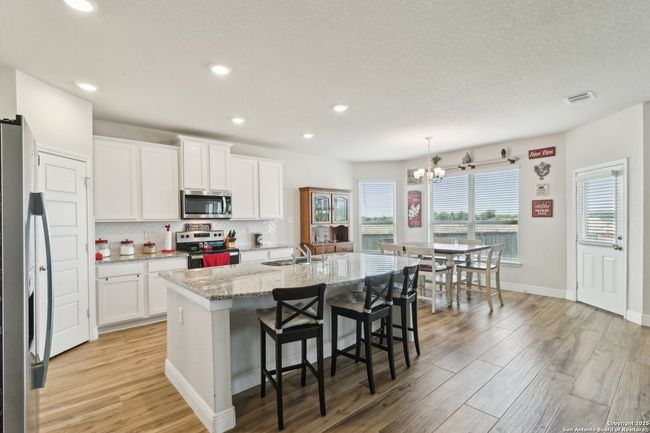 402 Devnet Fld, House other with 4 bedrooms, 3 bathrooms and null parking in Cibolo TX | Image 10