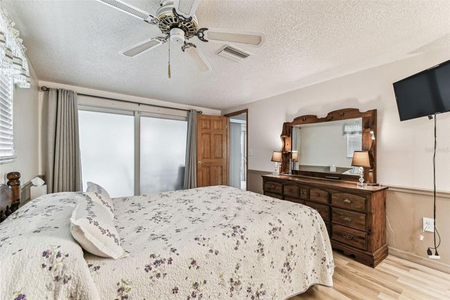 12101 Meadowbrook Ln, House other with 3 bedrooms, 2 bathrooms and null parking in Bayonet Point FL | Image 15
